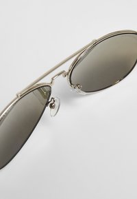 Urban Classics MUMBO  - Akiniai nuo saulės - silver/blue