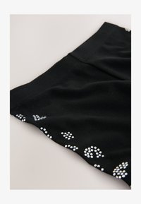 Ikke valgt, black animal diamante