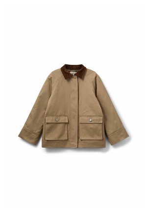 Beige Jacke mit einem braunen Cordkragen, Seitentaschen und Knopfverschluss. Sie hat einen lässigen Schnitt und umgeschlagene Ärmel.