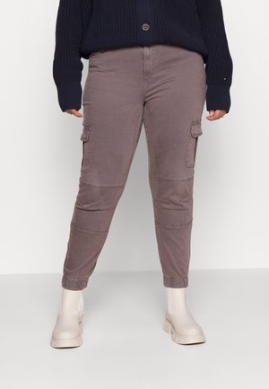 ONLY Carmakoma Cargobroek - brown
