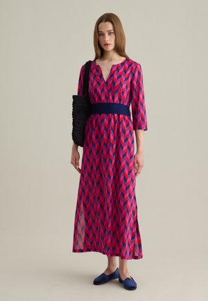 REGULAR FIT - Maxikleid - blue red