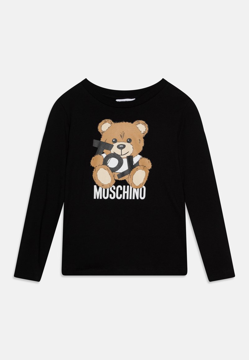 Camiseta de manga larga negra con un gráfico de un oso de dibujos animados, con el texto "Toy" y el logotipo de "Moschino" en blanco debajo del oso. Material de algodón suave.