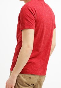 Banana Republic Jednoduché tričko - red