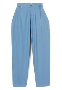 Jasnoniebieskie spodnie o luźnym kroju, z zakładkami, zapięciem na guzik i bocznymi kieszeniami. Wykonane z miękkiej, teksturowanej tkaniny.