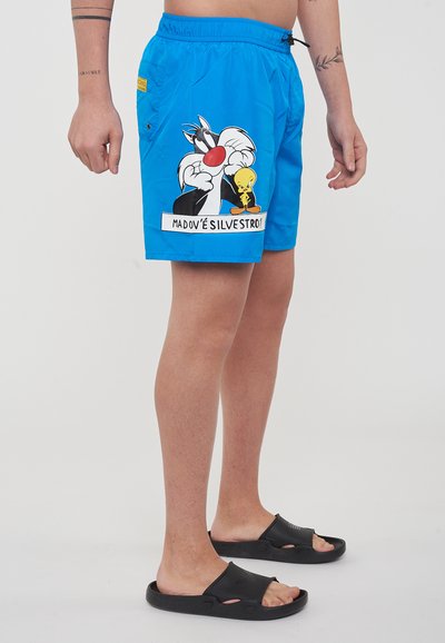 Blaue Badeshorts aus leichtem Material mit einem Grafikdesign von Sylvester und Tweety. Mit elastischem Bund und Kordelzug.