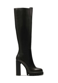 Bottes en cuir noires jusqu'au genou avec un talon haut épais, un bout arrondi et un motif de semelle nervurée. Texture lisse avec des détails de couture minimaux.
