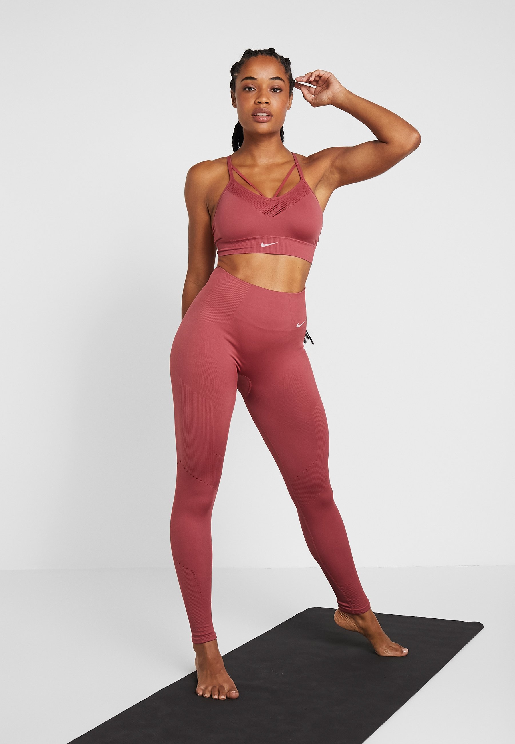 nike performance studio tights