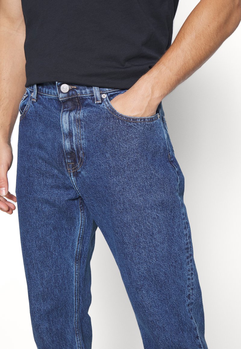 tommy dad jeans
