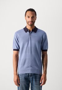 Scotch & Soda TONE ON TONE STRIPED REGULAR FIT - Poloskjorter - faded denim