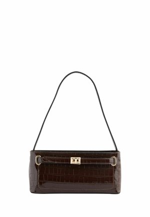 Piccola borsa a mano rettangolare in pelle marrone scuro con effetto coccodrillo, chiusura a girello dorata e sottile tracolla.