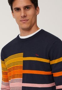 Harmont & Blaine GIROCOLLO CON RIGHE ORIZZONTAL - Maglione - blu scuro