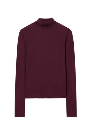 T-shirt à manches longues, col roulé bordeaux foncé, coupe ajustée et design simple sur fond blanc.