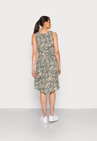 ONLY ONLFREDERIKKE SARAH DRESS - Vestido de dia - cloud dancer/yellow mix