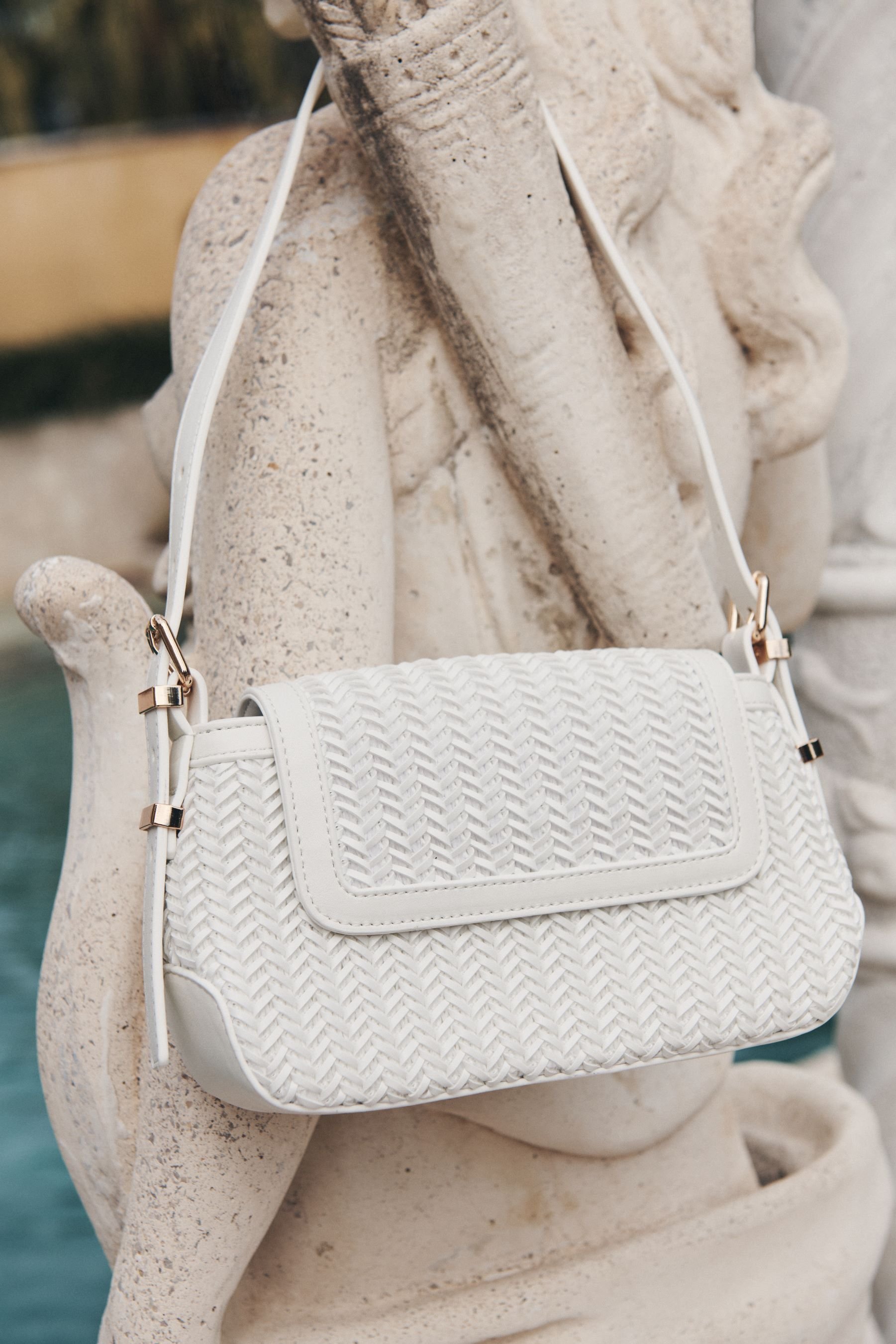 Forever New WINDSOR WEAVE - Handbag - white/beige - Zalando