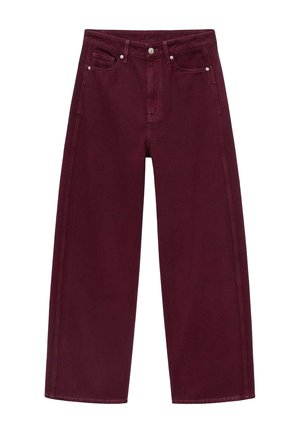 Burgundy levelekkäät farkut, jotka on valmistettu puuvilladenimistä. Niissä on neljän taskun muotoilu ja metallinen napitus matching-tikkauksella.