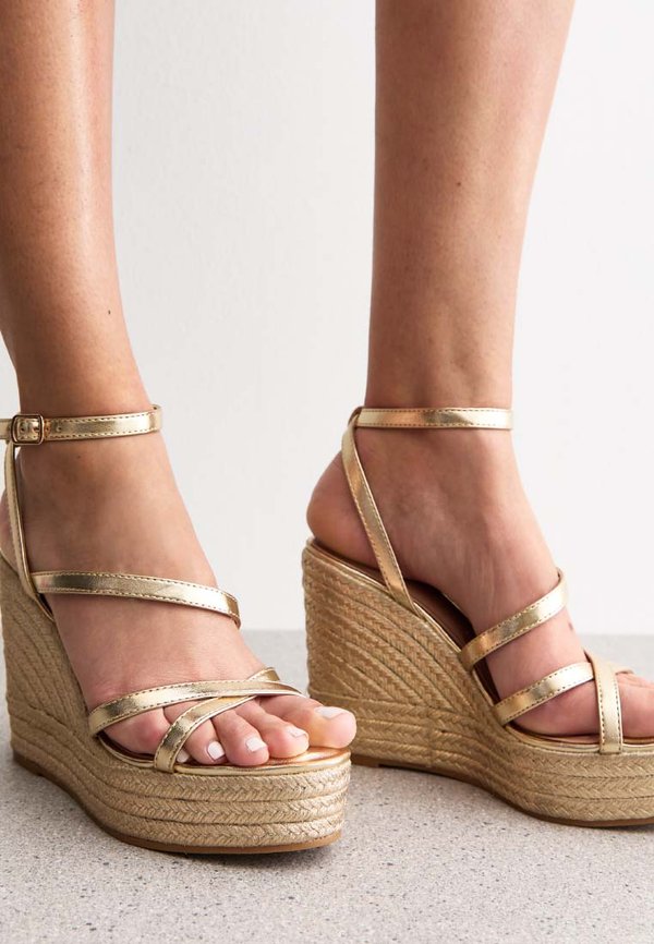 STRAP WEDGE - Espadrille - gold