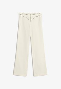 Nem kiválasztott, white