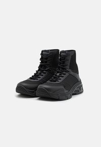 Emporio Armani Höga sneakers - black