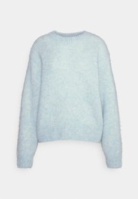 Pull en tricot moelleux bleu clair, avec un col rond, une coupe décontractée et des bords côtelés aux poignets et à l'ourlet. Texture douce avec un motif dégradé.