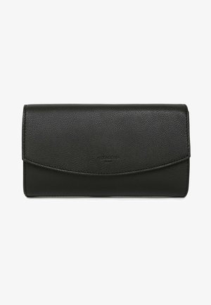 Portafoglio in pelle nera con superficie testurizzata, chiusura a patta curva e logo impresso. Design compatto adatto per il deposito di carte e contante.