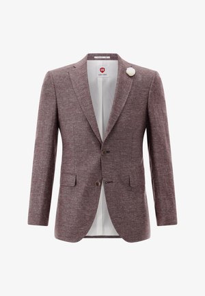 Bordeauxfarbener strukturierten Blazer mit zwei Knöpfen, Reverskragen und frontalen Taschen. Mit einer weißen Blumenbrosche an der linken Klappe.
