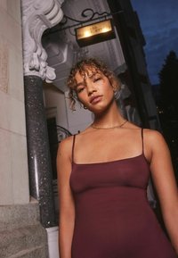 Self. SCOOP NECK STRAPPY - Trikotaažkleit - burgundy red