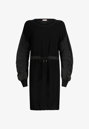 Crna pamučna haljina s dugim rukavima i naboranim materijalom na rukavima, s vezicom u struku, koja ima rebraste manžete i rub.