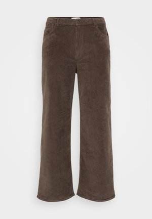 Pantaloni in corduroy marroni con design a gamba larga, dotati di chiusura a bottone, passanti per cintura e tasche frontali. Tessuto morbido e materiale a coste.