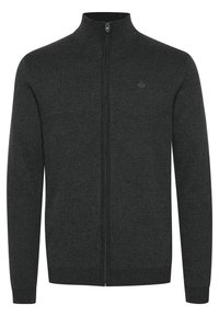 Sweat-shirt zippé gris foncé avec un col haut, des poignets côtelés et un tissu légèrement texturé. Comprend un logo discret sur la poitrine.
