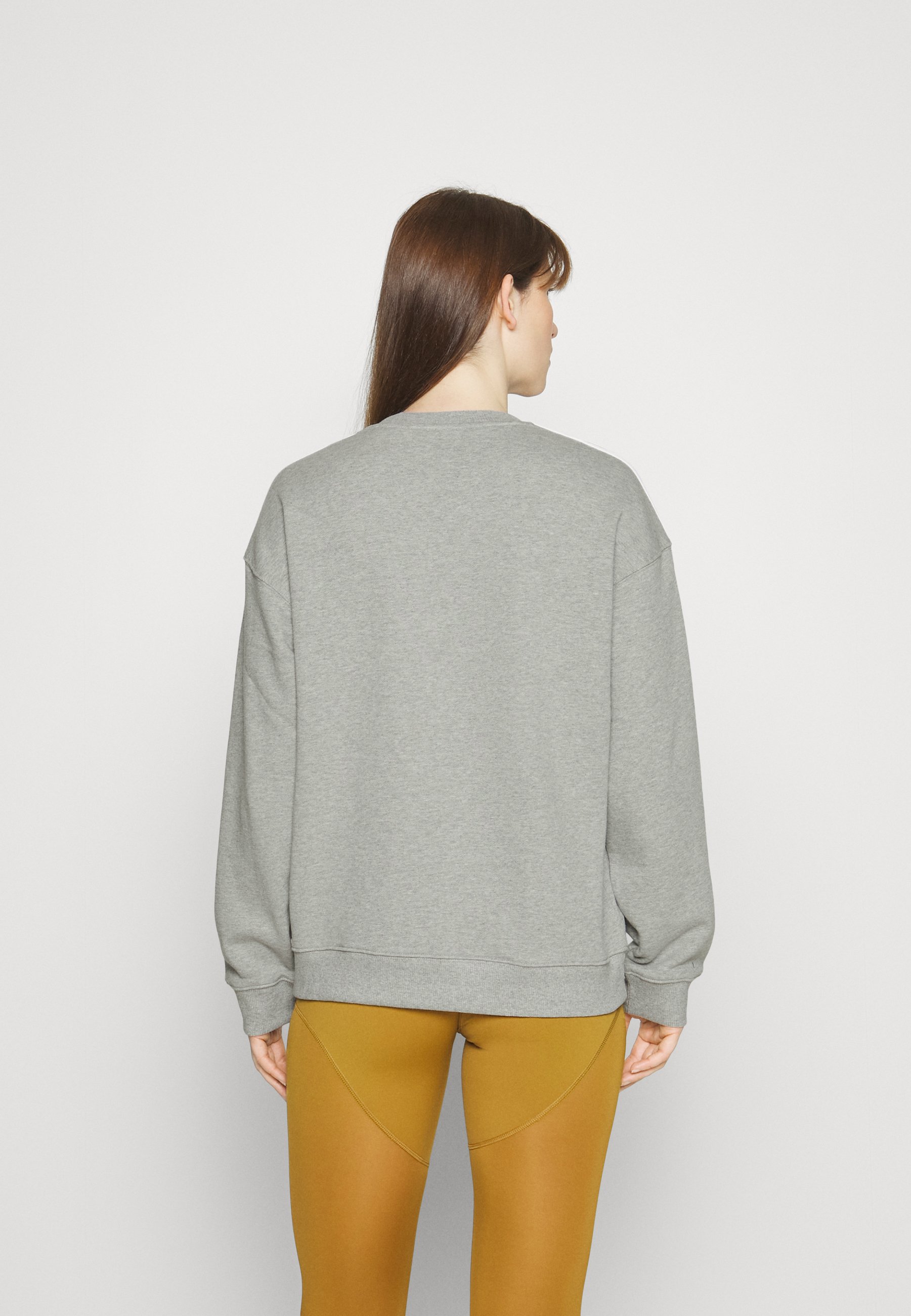 felpa adidas grigia e gialla