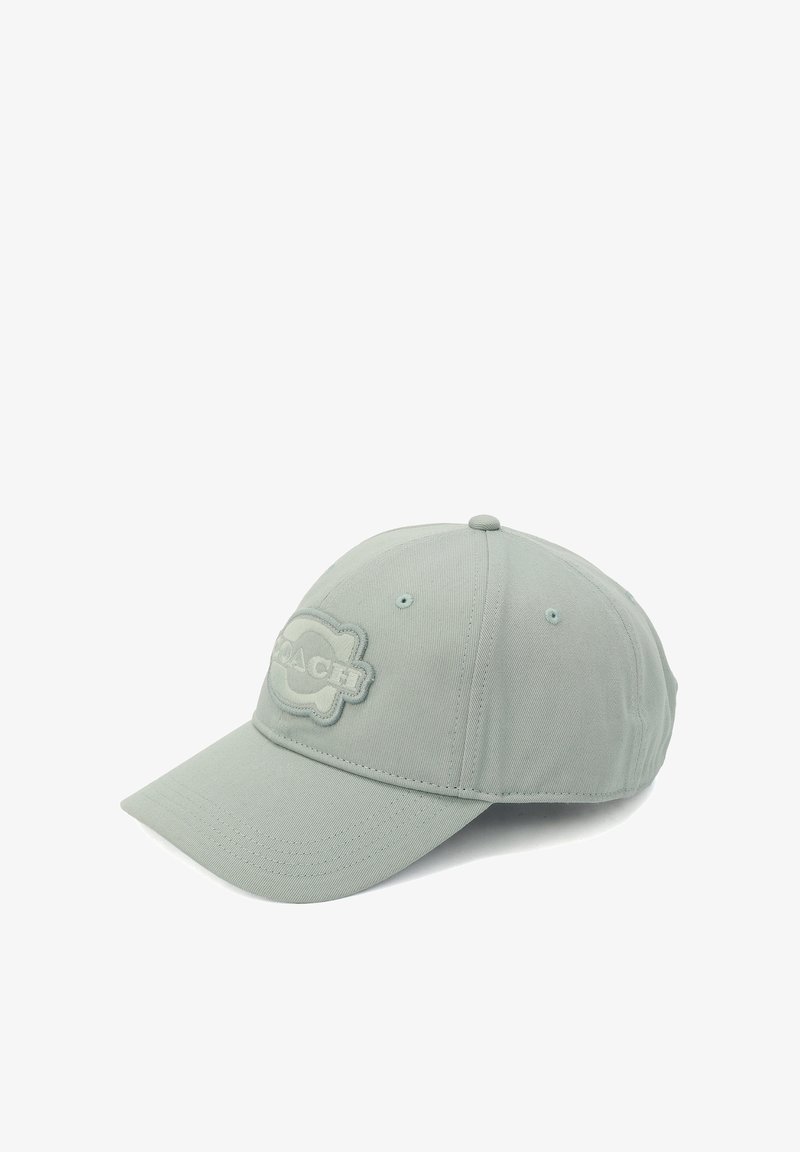 Casquette de baseball vert clair en tissu avec un design structuré. Elle présente un logo en relief à l'avant et une visière incurvée.