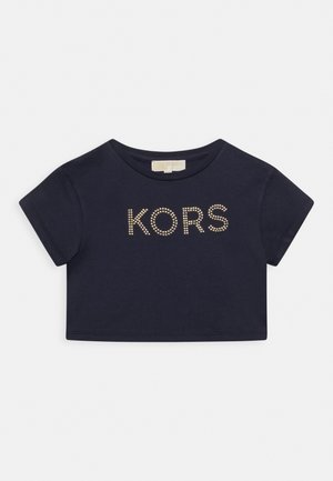Marineblauw cropped t-shirt van katoen, met het woord "KORS" in gouden strass-steentjes. Korte mouwen en een ronde halslijn.