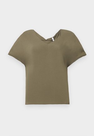 Top verde măsliniu cu mânecă scurtă și decolteu în V. Confecționat dintr-un material moale, are o croială lejera și un tiv ușor arcuit.