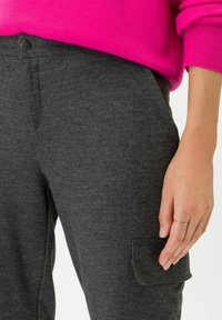 BRAX Cargobroek - dark grey