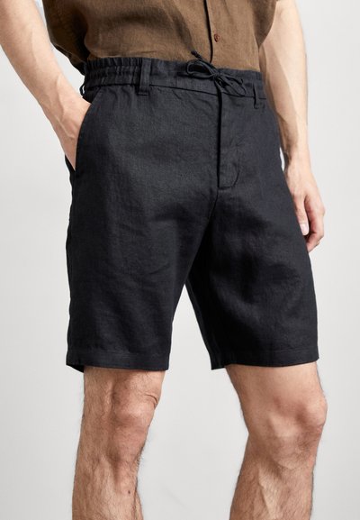 NN.07 SEB - Short - black