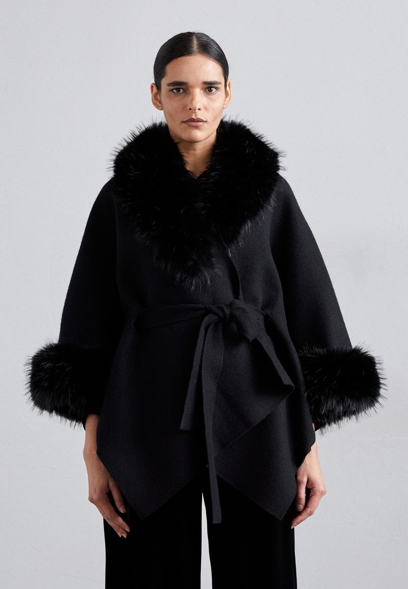 Alice + Olivia Pončo - black