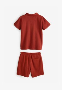 Unausgewählt, rust red