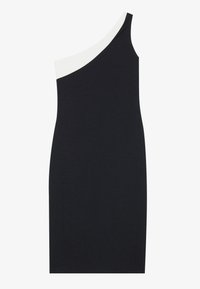 Robe asymétrique avec un corps noir et un panneau d'épaule blanc. Fabriquée en tissu lisse avec une silhouette ajustée. Aucun matériel visible.