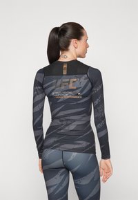 Venum UFC FIGHT WEEK - Pitkähihainen paita - black