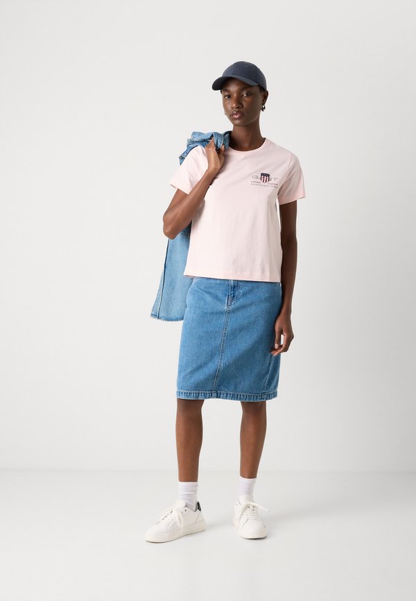 ARCHIVE SHIELD - Basic T-shirt - salmon3