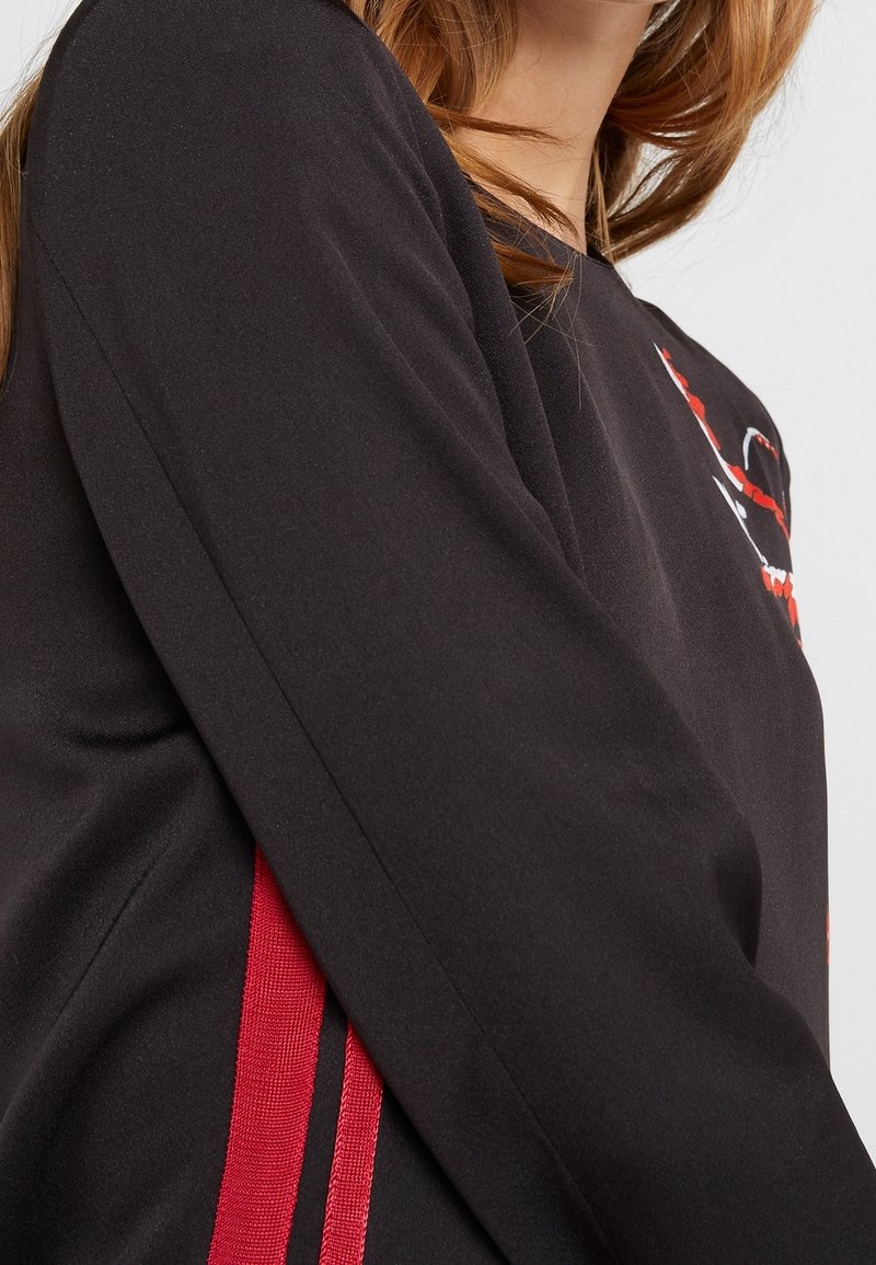 Haut Brodé Escada Sport - Noir - Taille L - Neuf Sans étiquettes