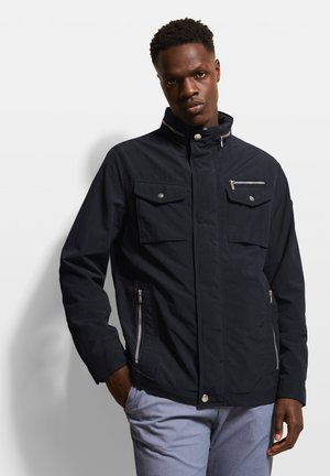 BLOUSON MIT EINROLLBARER KAPUZE - Light jacket - marine