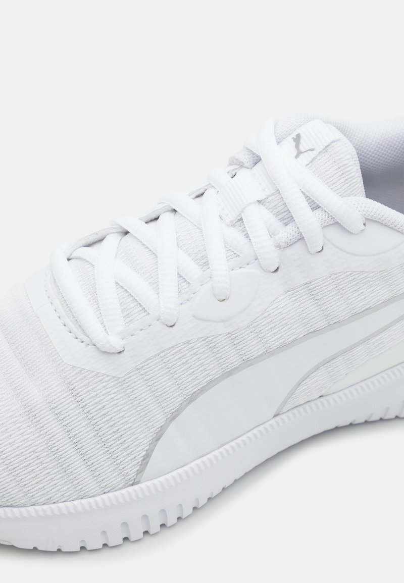 Puma FLYER FLEX - Neutral running shoes - white/metallic silver/white -  Zalando.co.uk