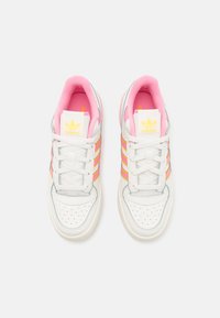 adidas Originals FORUM  - Sapatilhas - cloud white/bliss pink/spark