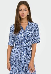 JDY JDYSTARSEZEN LIFE 2/4 MIDI - Robe chemise - cloud dancer
