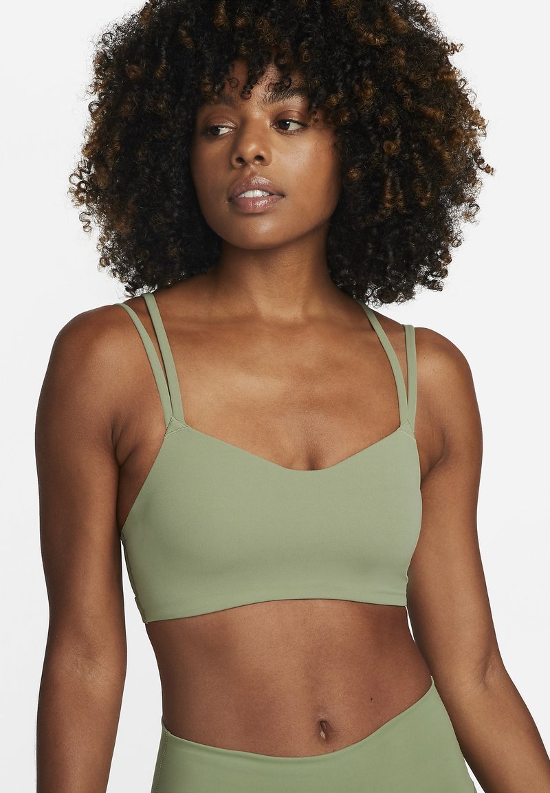 Nike Performance ALATE TRACE BRA - Sutiã desportivo de suporte ligeiro - oil green/sail