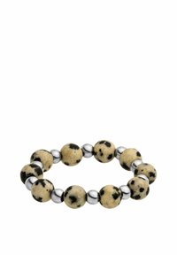 Das Stretch-Armband besteht aus abwechselnden beigen Lava-Rock-Perlen mit schwarzen Flecken und silberfarbenen Metallperlen, die ein rundes Design bilden.