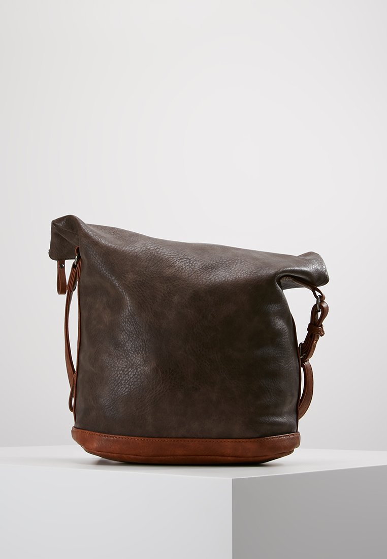 Tamaris SMIRNE HOBO BAG Skulderveske dark brown comb Tamaris SMIRNE HOBO BAG Skulderveske dark brown comb