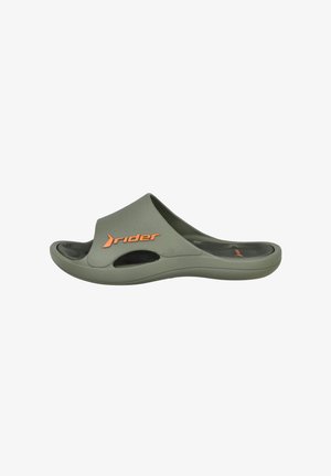 Sandalia tipo pala verde oliva con puntera abierta, logotipo "rider" en naranja y cortes de ventilación en el lateral.