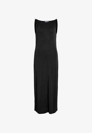 Robe longue noire sans manches avec une coupe droite et un large décolleté bateau, présentée sur un fond blanc.